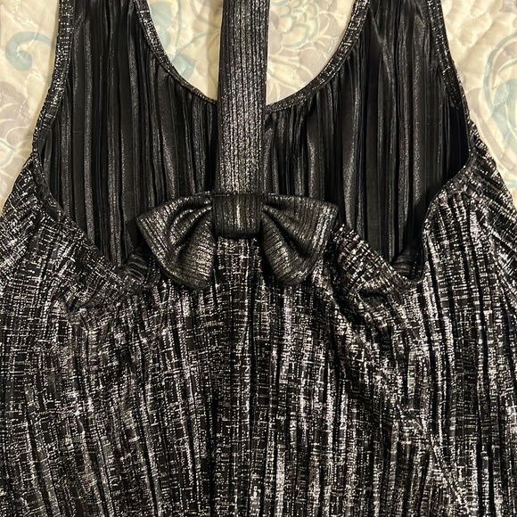 Weavers Top. cute bow 🎀 on back black & silver SZ: S - Picture 2 of 4